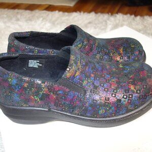 Abeo Bessie Cubes Clog Slip On Non Slip Women's Size 7 - Made in Brazil